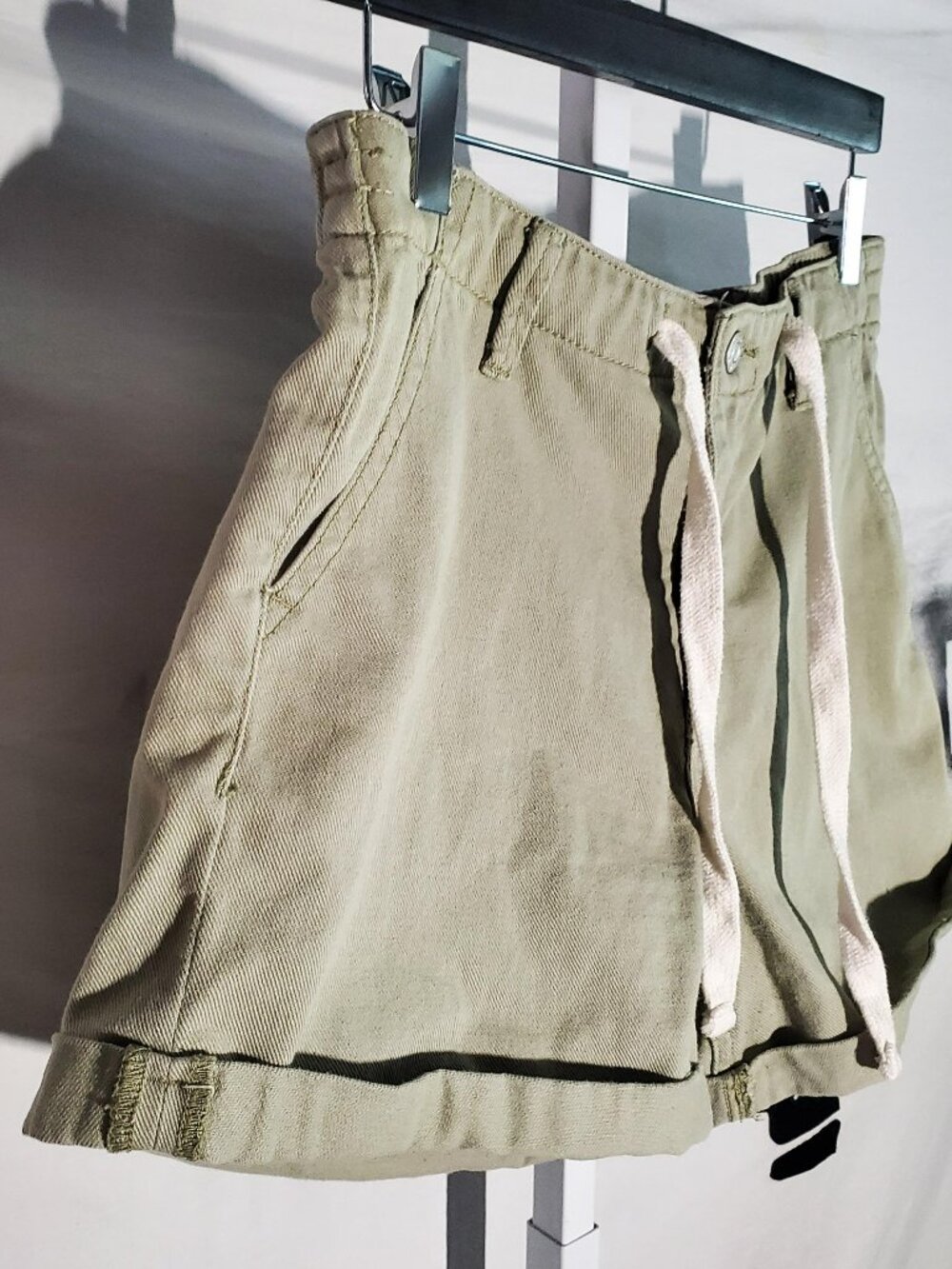Kensie Jeans Vintage Luxe Sage Green Shorts Sz 6/28
